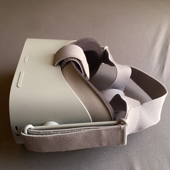 Oculus Go - Picture 2 of 9